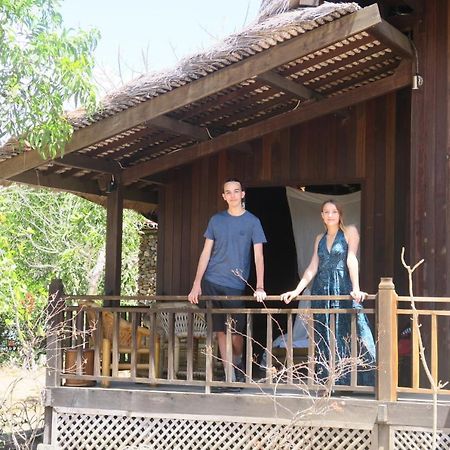 Thamarind Resort Gili Gede Bagian luar foto