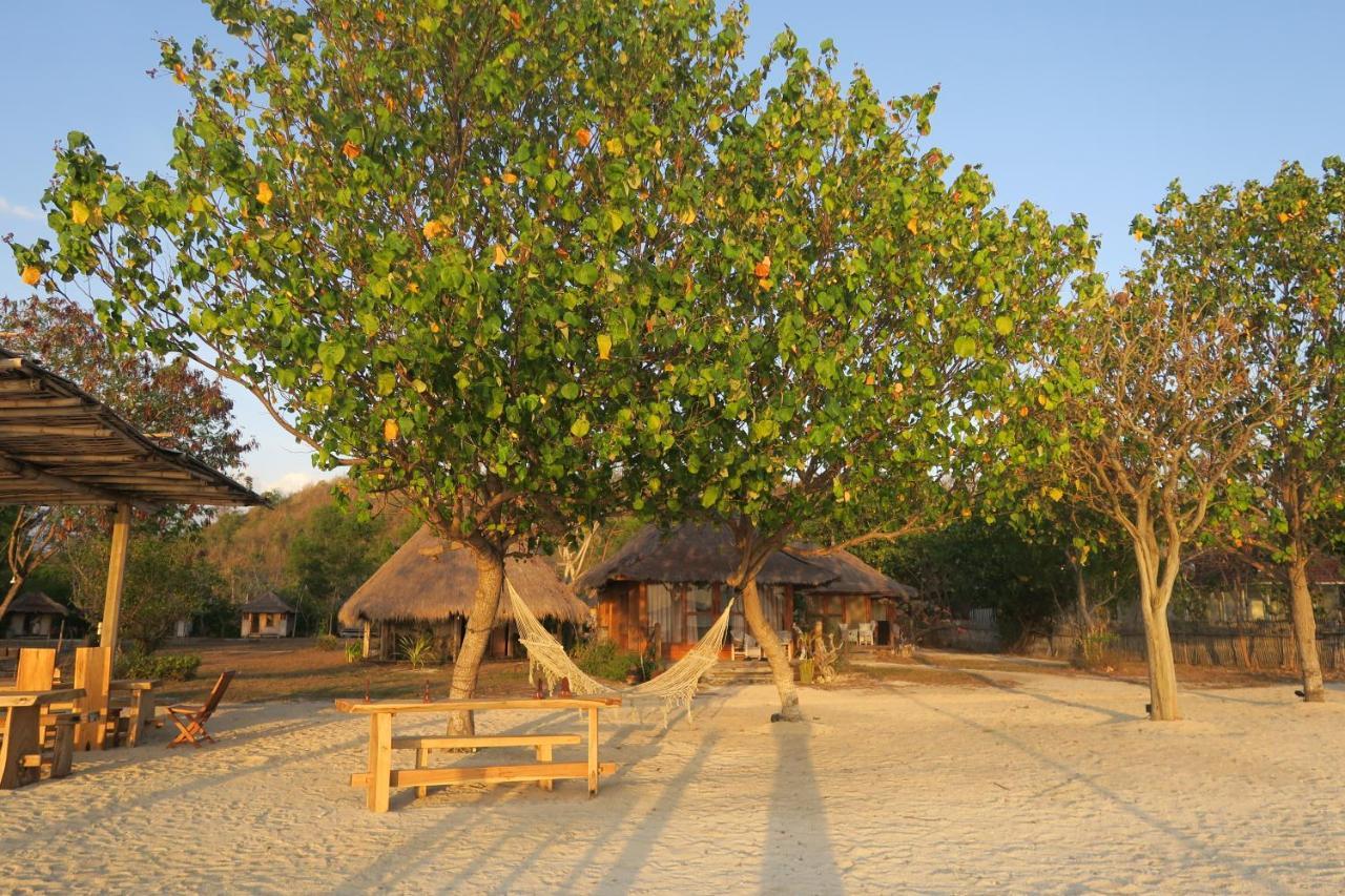 Thamarind Resort Gili Gede Bagian luar foto