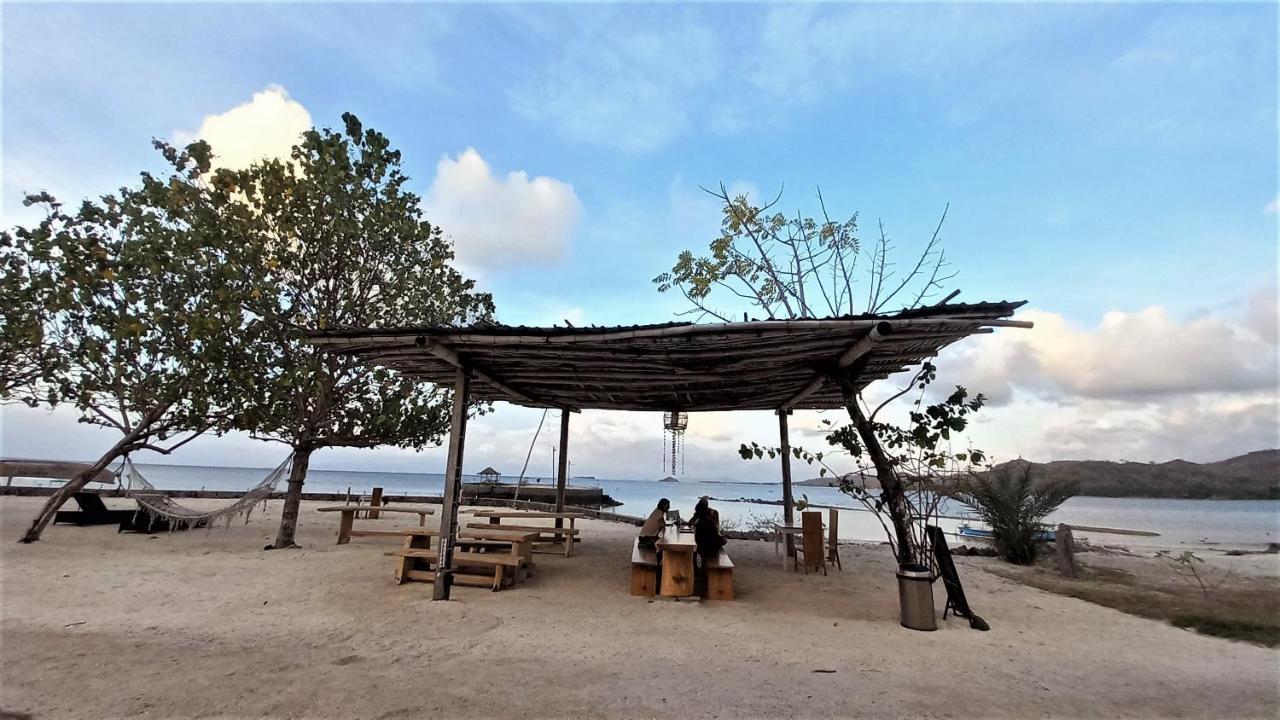 Thamarind Resort Gili Gede Bagian luar foto