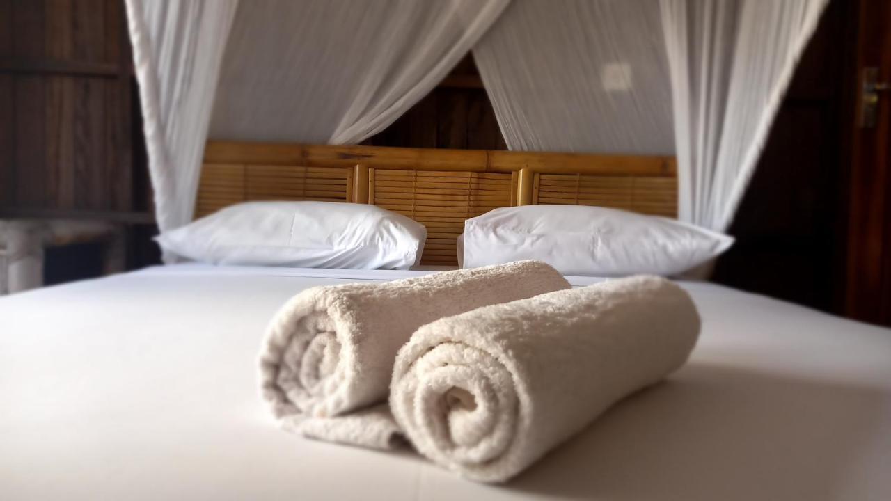Thamarind Resort Gili Gede Bagian luar foto