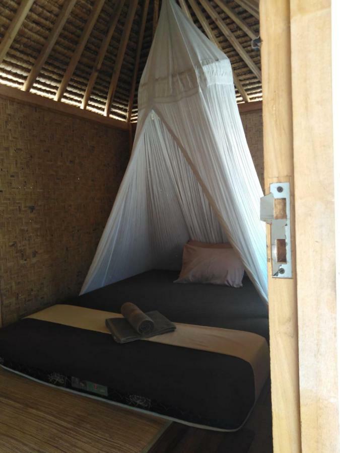 Thamarind Resort Gili Gede Bagian luar foto